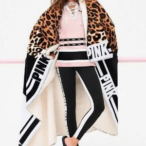 *SOLD*VS PINK Leopard Sherpa Blanket